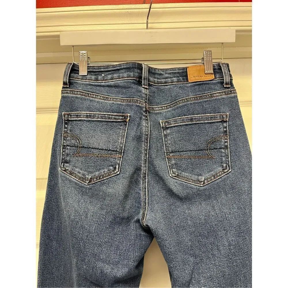 American Eagle Stretch Mom Distressed Cut Hem Jeans sz 0 EUC - Picture 3 of 7